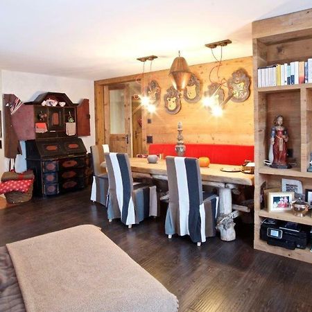 Chesa La Posta Apartment Samedan Luaran gambar