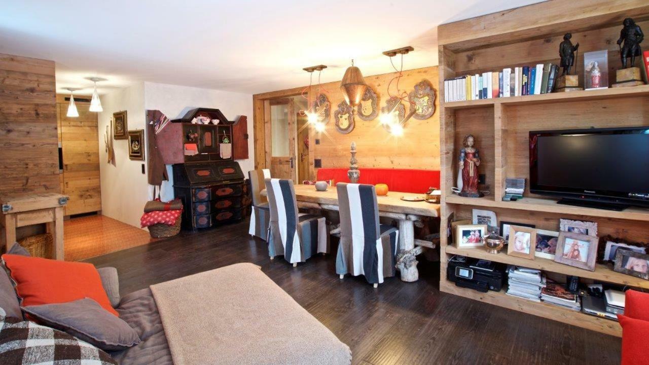 Chesa La Posta Apartment Samedan Luaran gambar